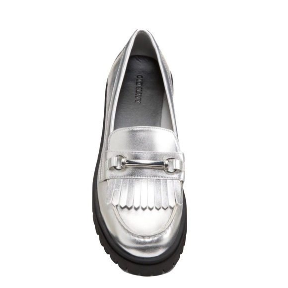 NWOTB — OLD NAVY Women Faux Leather Chunky Heel Lug Sole Silver Loafers Size 7 - Picture 2 of 12